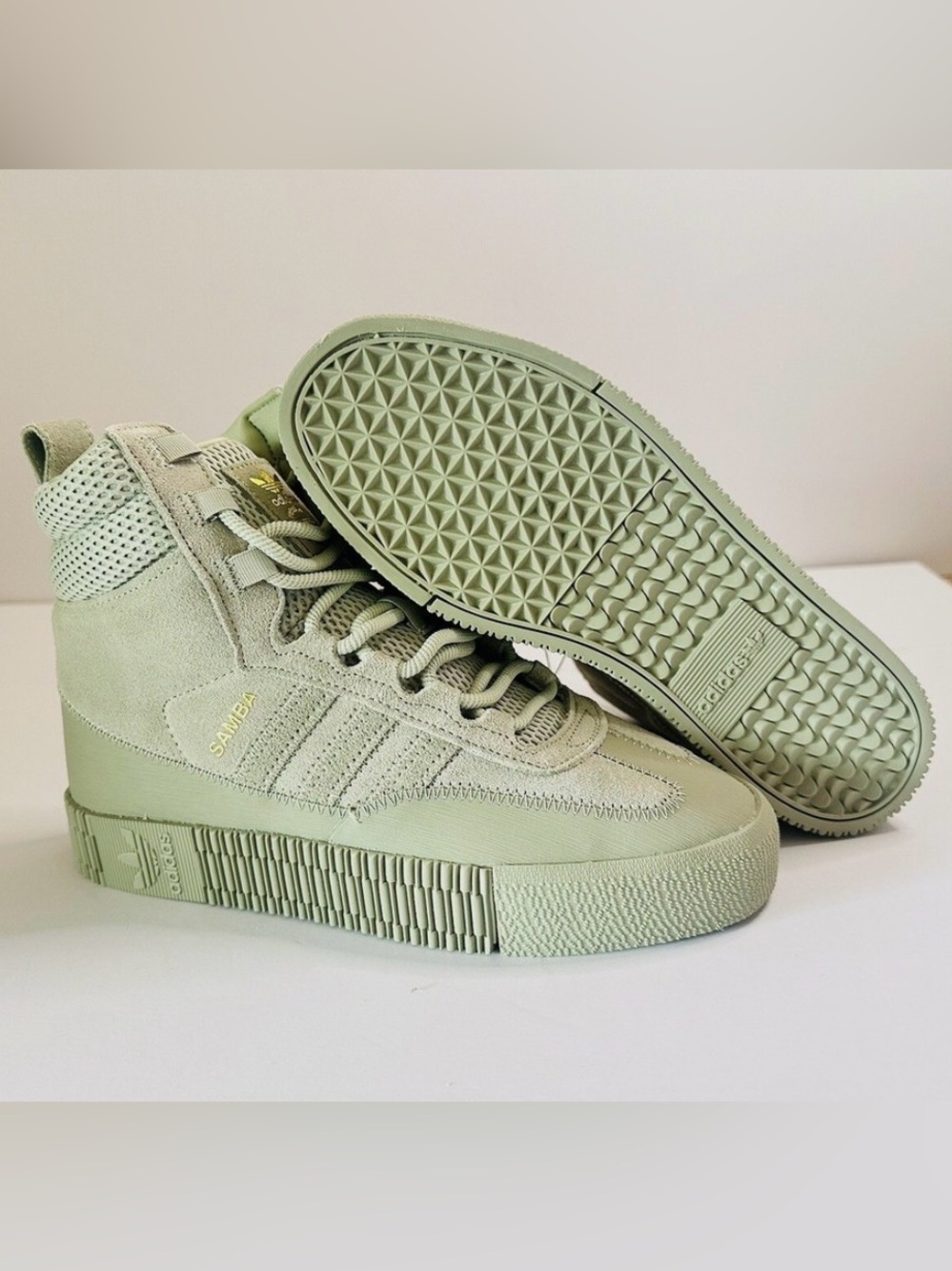 adidas Samba Mid Top Sneakers in Sage Halo Green - Picture 2 of 14